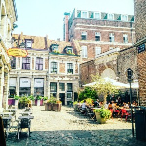 Terrasse place aux oignons lille