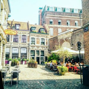 Terrasse lille restaurant place aux oignons