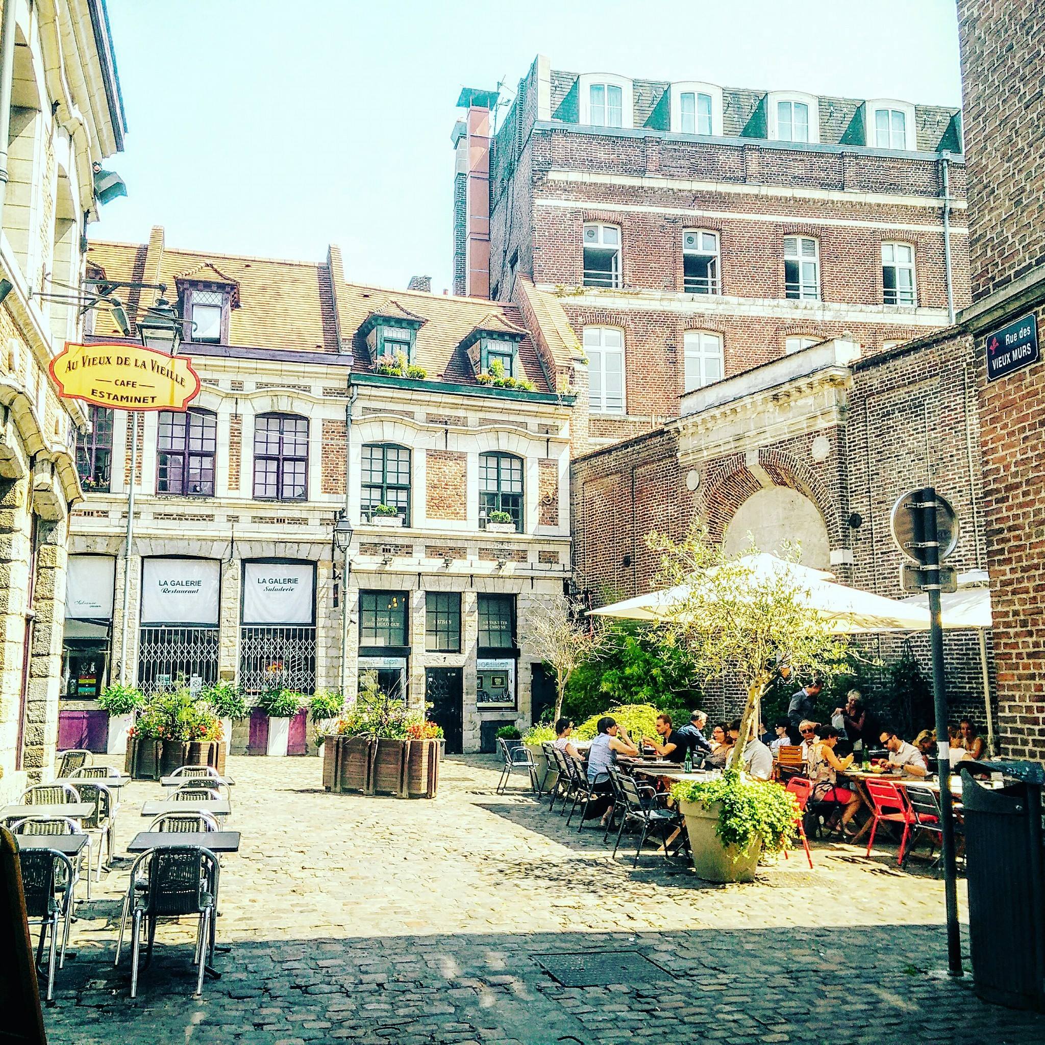 Terrasse lille restaurant place aux oignons Chicon Choc Blog de bonnes adresses à Lille